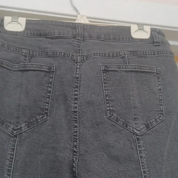 DuJour High Rise Jeans - Picture 6 of 7